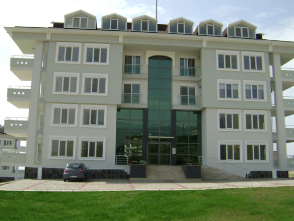 Charming 2-Bedroom Apartment in Oba